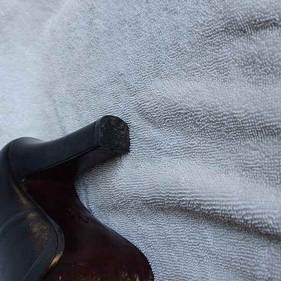 Cole Haan "Tonya II" Platform Chunky Heel Leather Pump- Sz. 8 - Picture 12 of 13